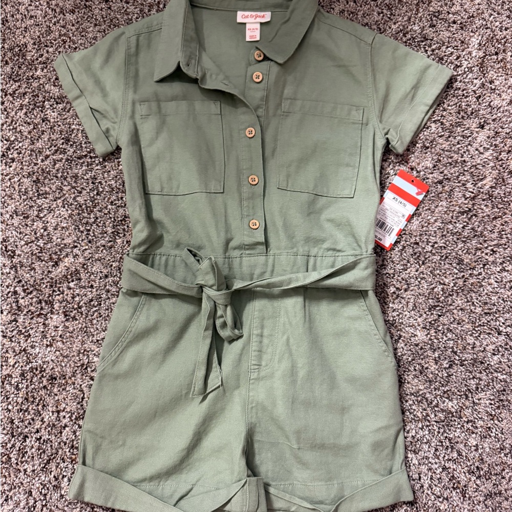 NWT girls’ size XS (4/5) green romper